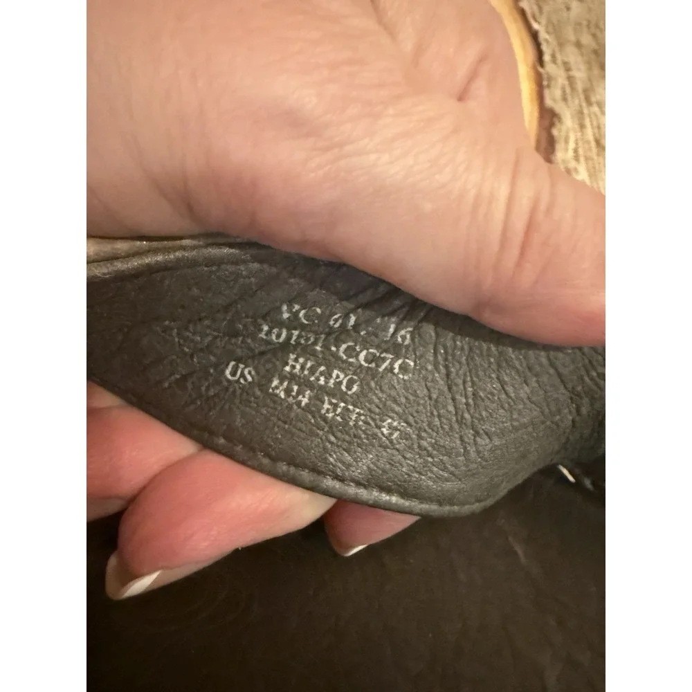OluKai Hiapo Men's Leather Flip Flops in Clay/Mustang colorway Sz-14